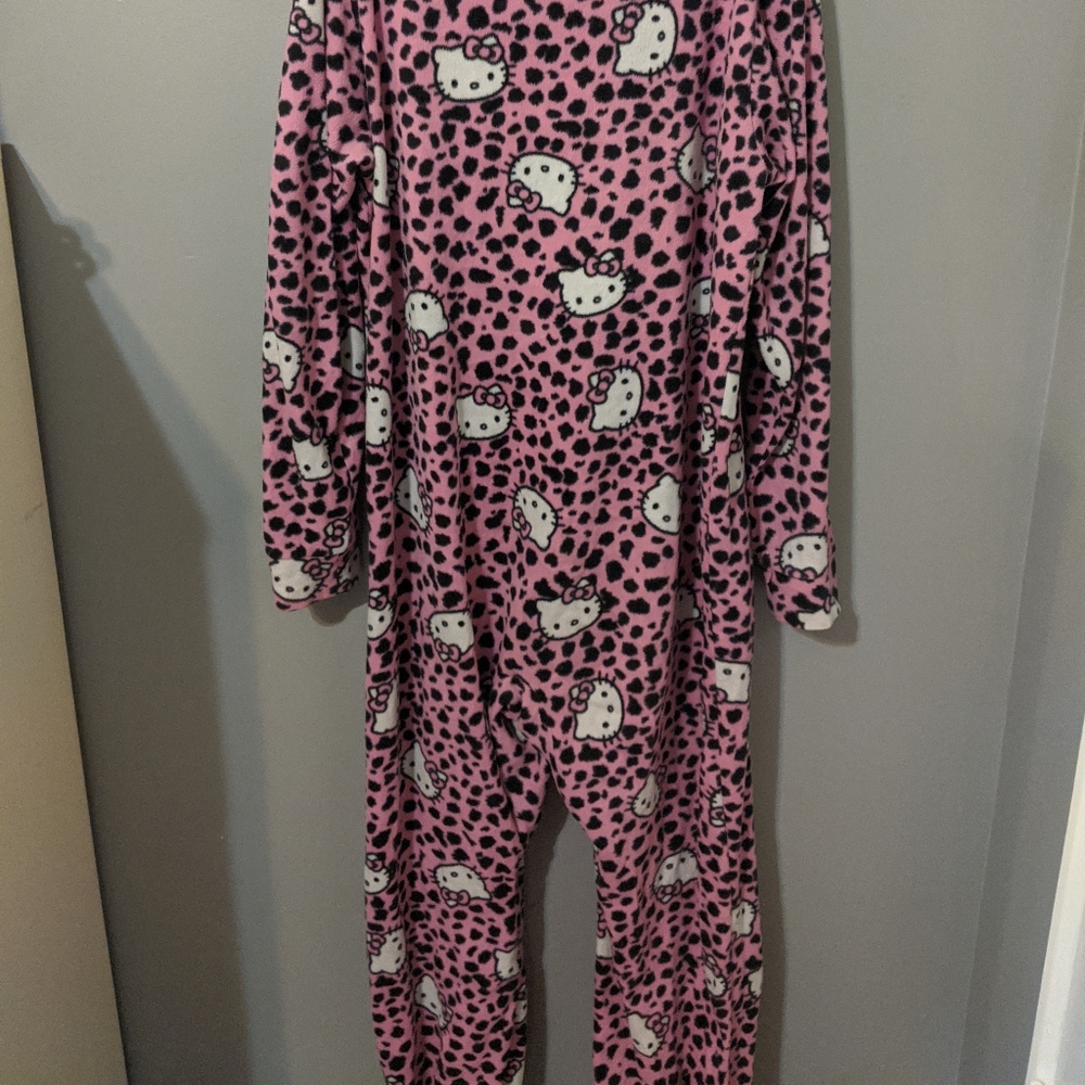 Hello Kitty Full-Length Onesie - Picture 4 of 5